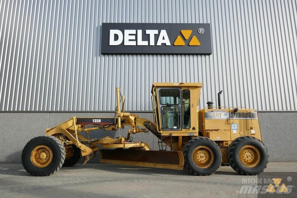 CAT 135H Грейдеры