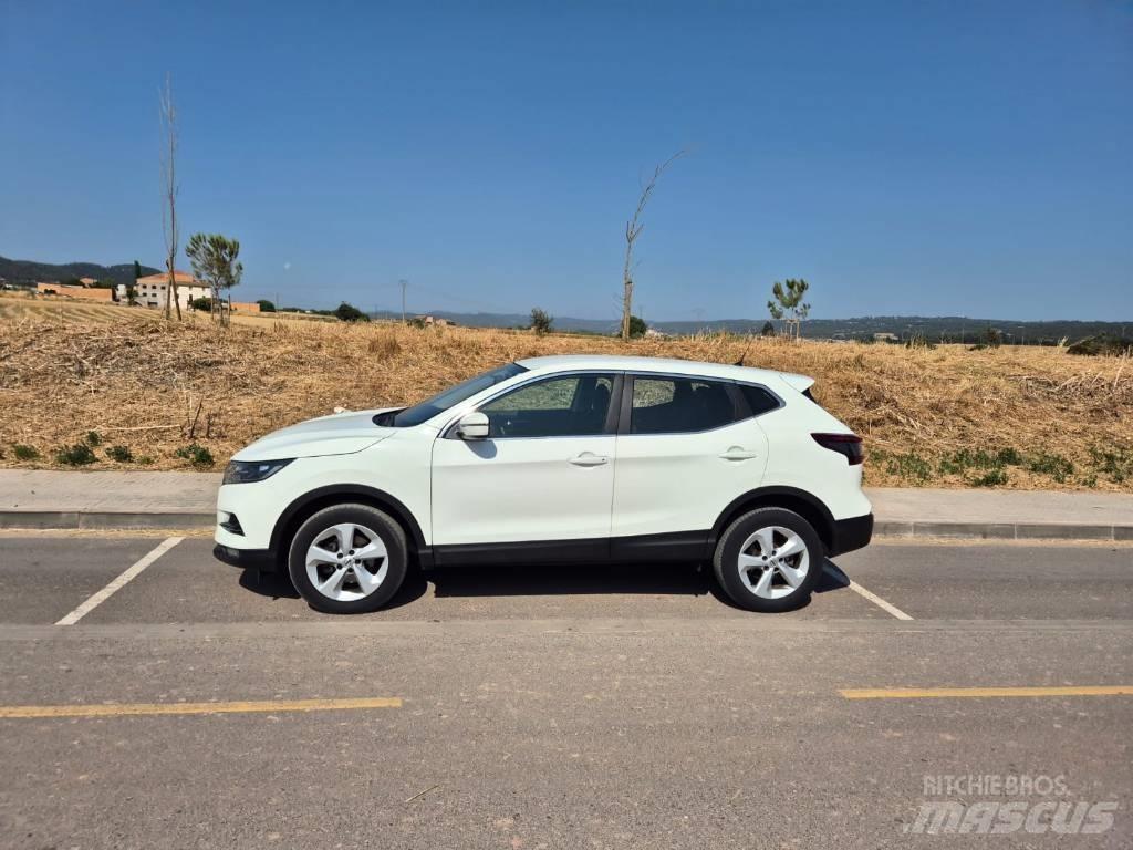 Nissan Qashqai Легковые автомобили