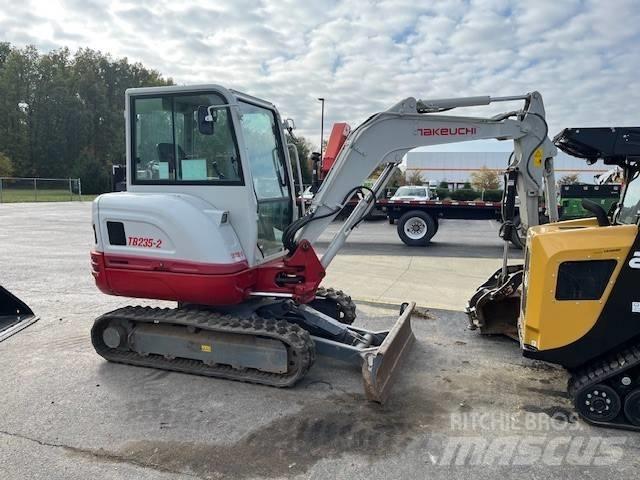 Takeuchi TB235 Мини-экскаваторы