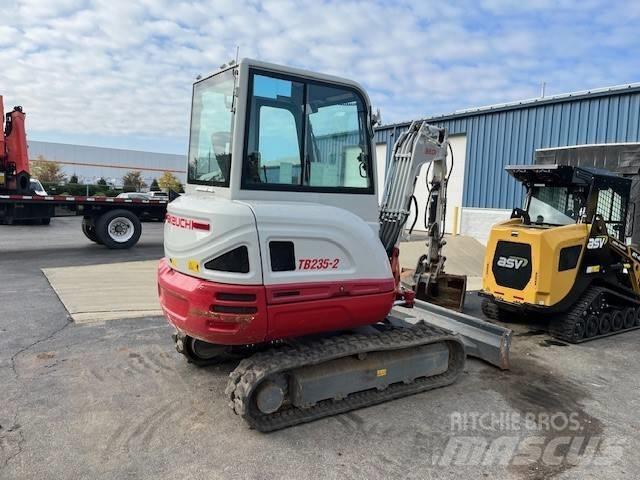 Takeuchi TB235 Мини-экскаваторы