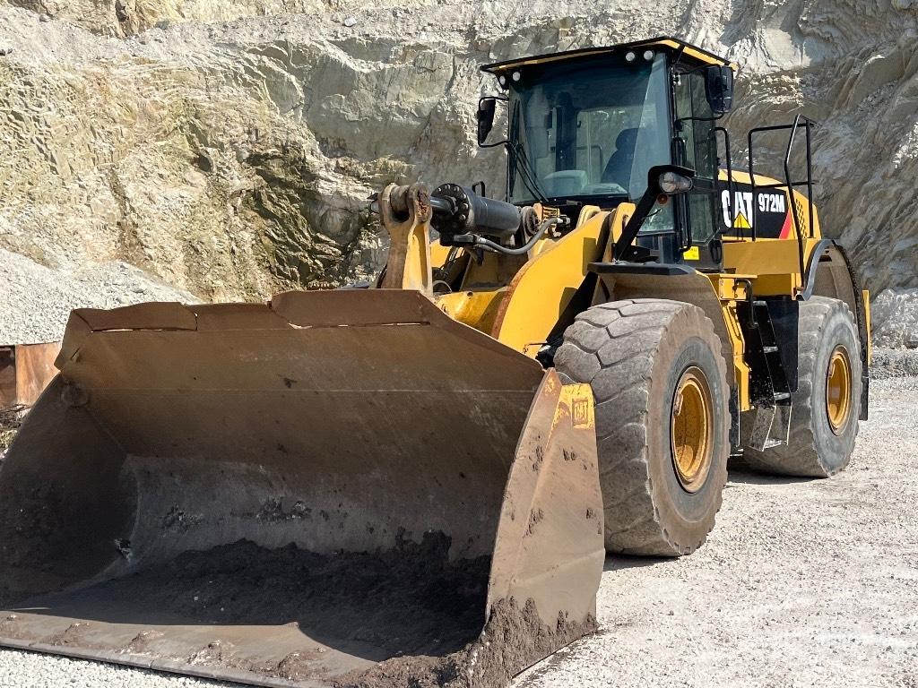 CAT 972m Фронтальные погрузчики