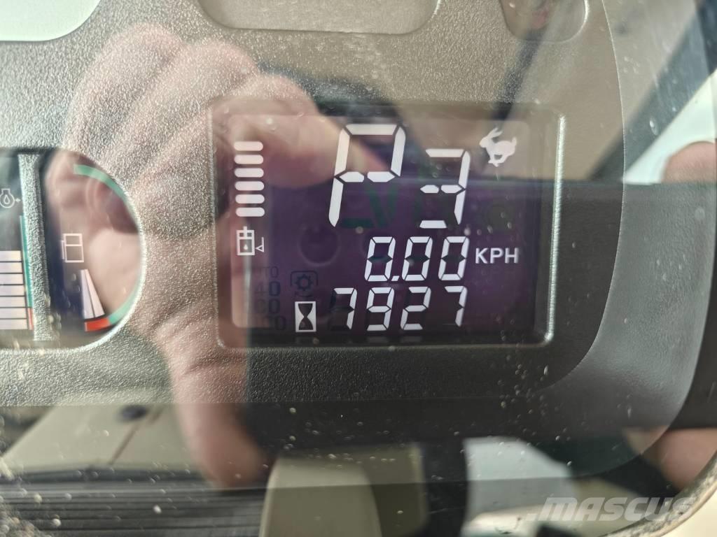 Massey Ferguson 8690 Трактора