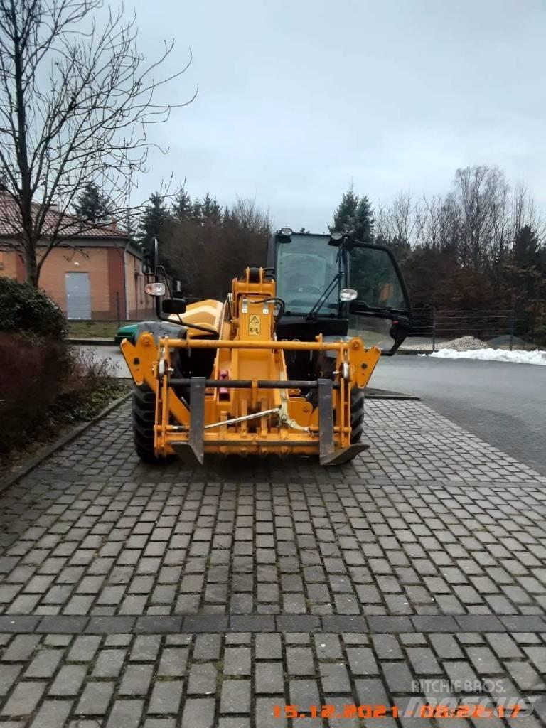 JCB 540-140 Телескопические погрузчики