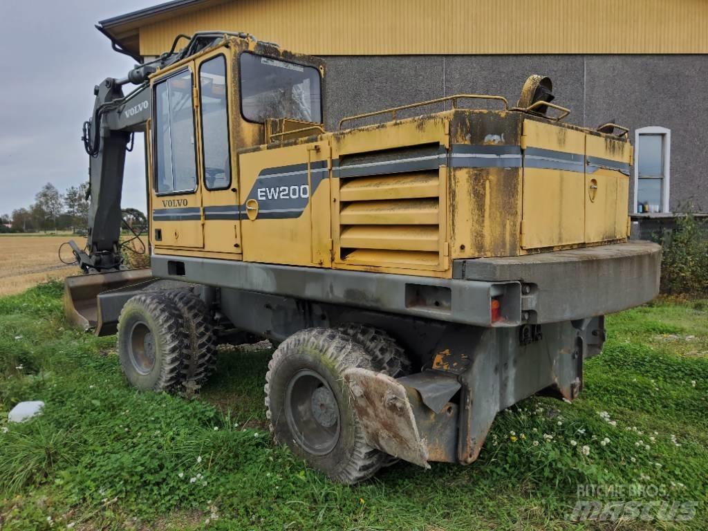 Volvo EW 200 Колёсные экскаваторы