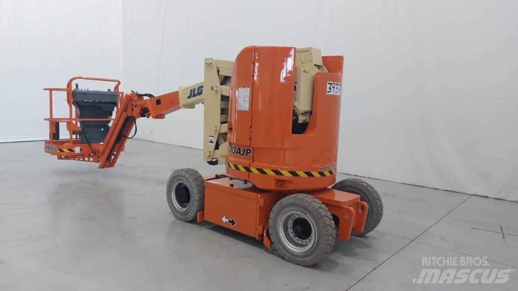 JLG E300AJP Коленчатые подъемники