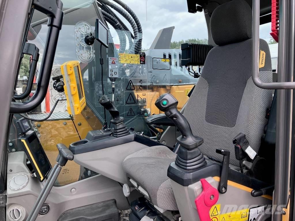 Volvo ECR 235 E Гусеничные экскаваторы