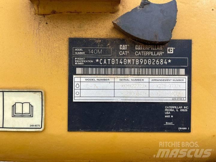 CAT 140 M Грейдеры