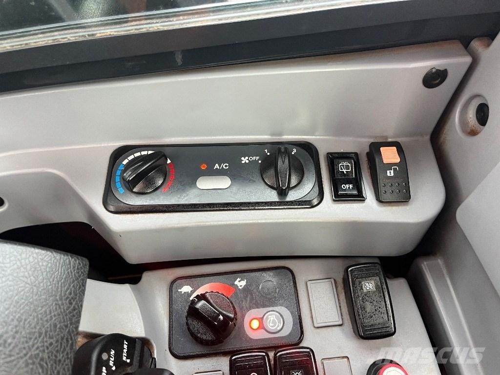 Kubota KX 080-4 Малые экскаваторы 7т-12т