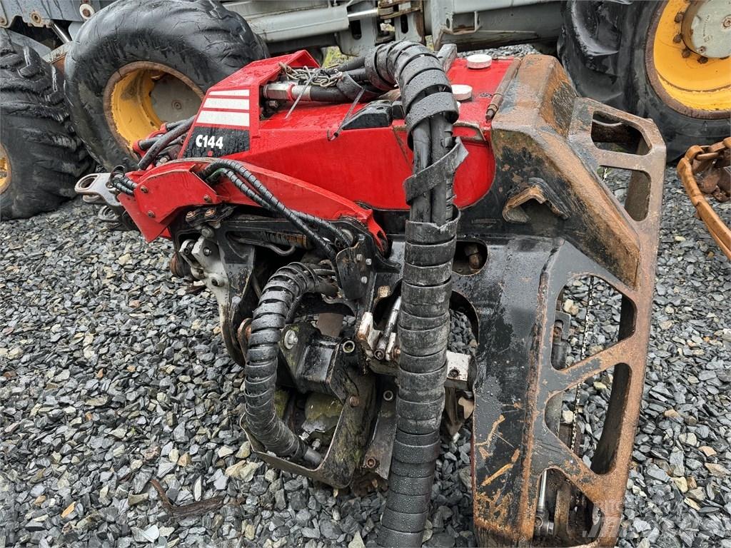 Komatsu C 144 Сучкорезы