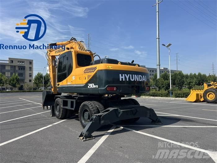 Hyundai R210W-9 Колёсные экскаваторы