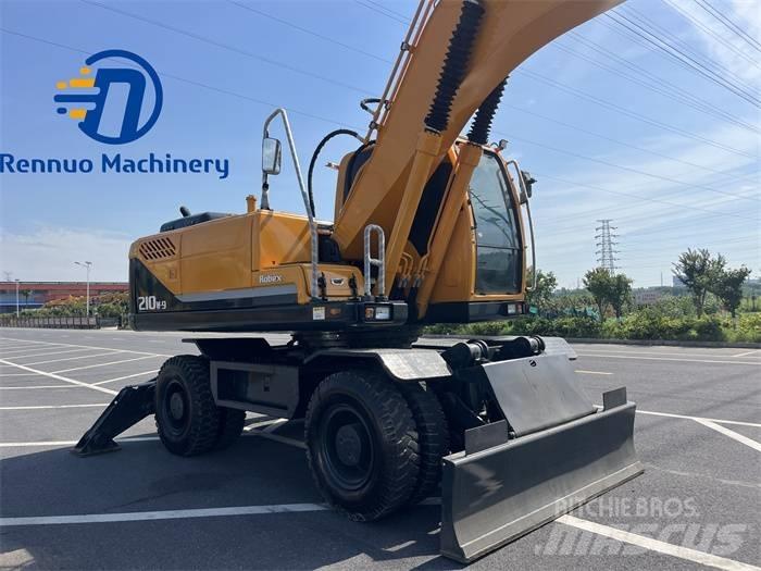 Hyundai R210W-9 Колёсные экскаваторы