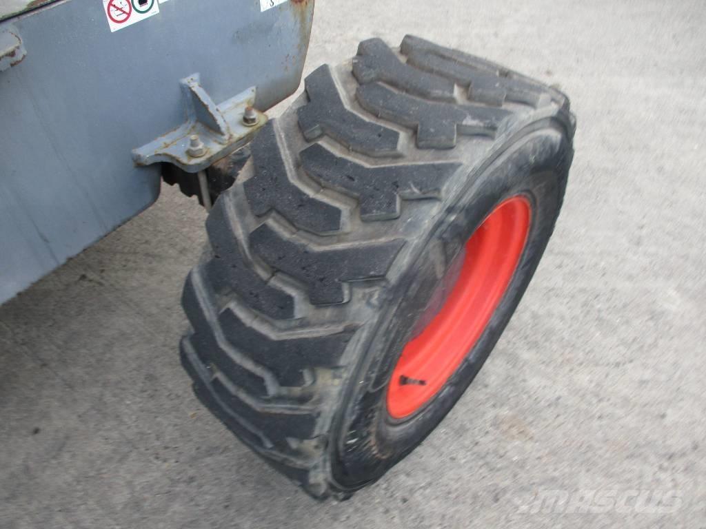 SkyJack SJ 51AJ (395) Компактные самоходные стреловые подъемники