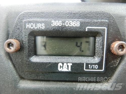 CAT 901B Фронтальные погрузчики