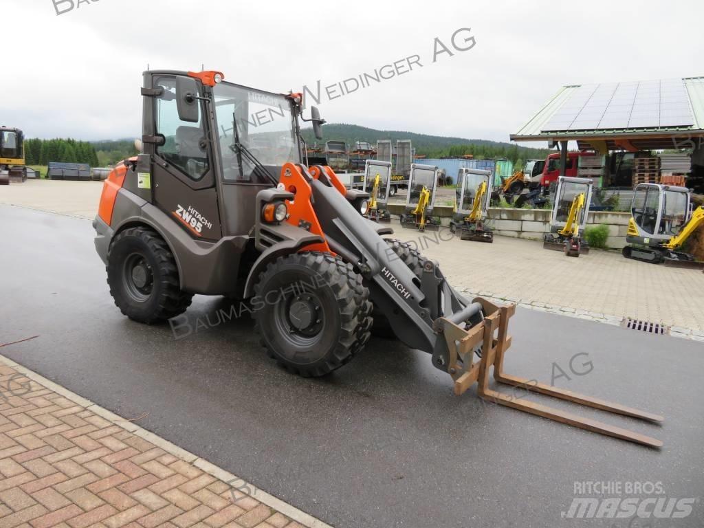 Hitachi ZW 95 Фронтальные погрузчики