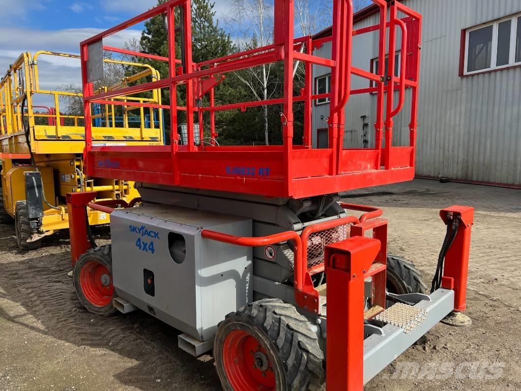 SkyJack SJ 6832 RT Ножничные подъемники