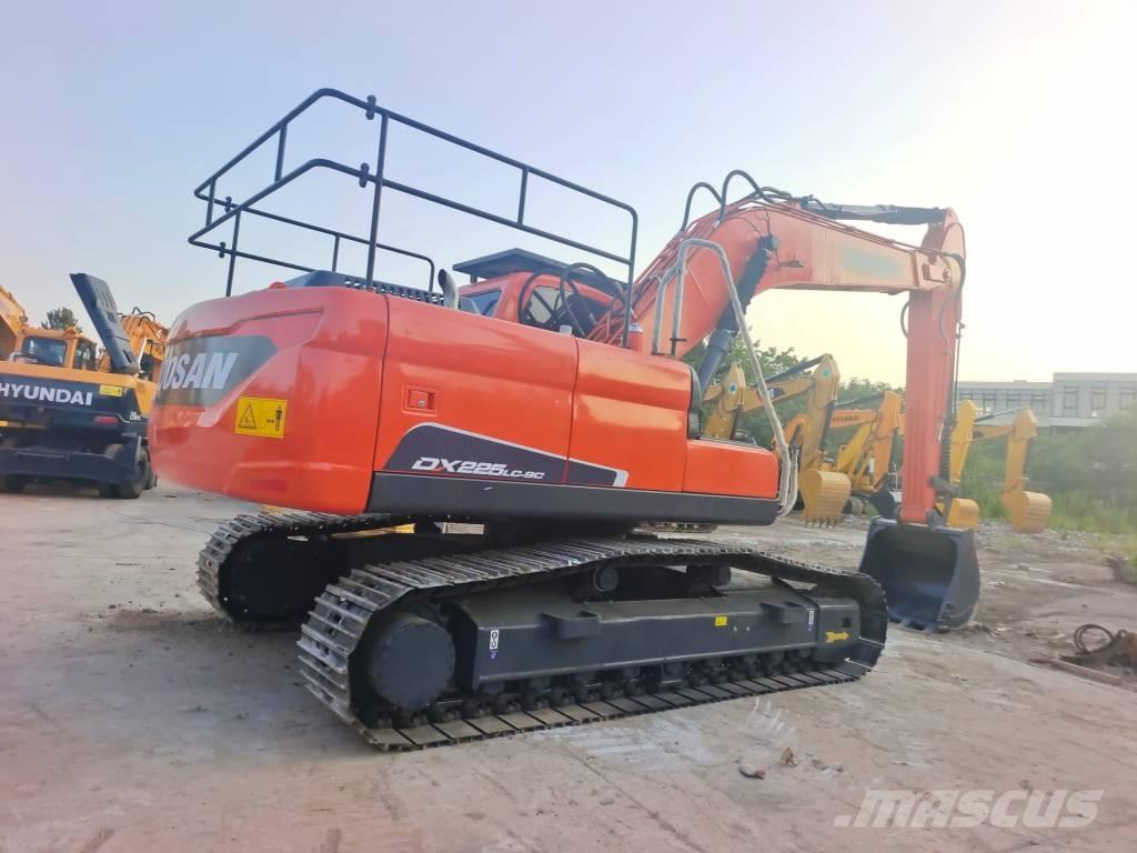 Doosan DX 225 LC-9C Гусеничные экскаваторы