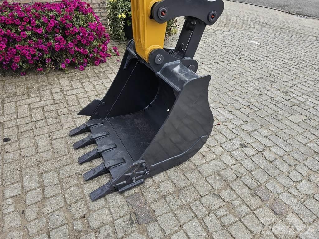 XCMG XE60GA Мини-экскаваторы