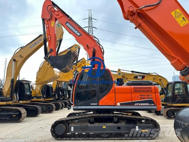 Doosan DX 225 LC-9C Гусеничные экскаваторы