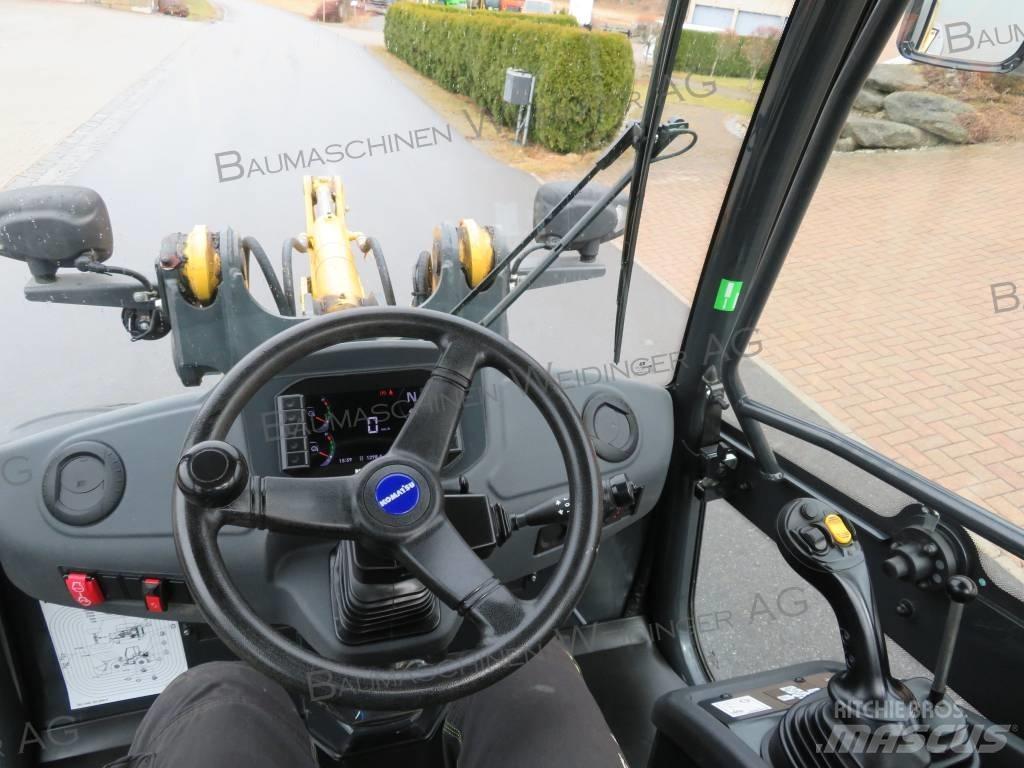 Komatsu WA 70M Фронтальные погрузчики