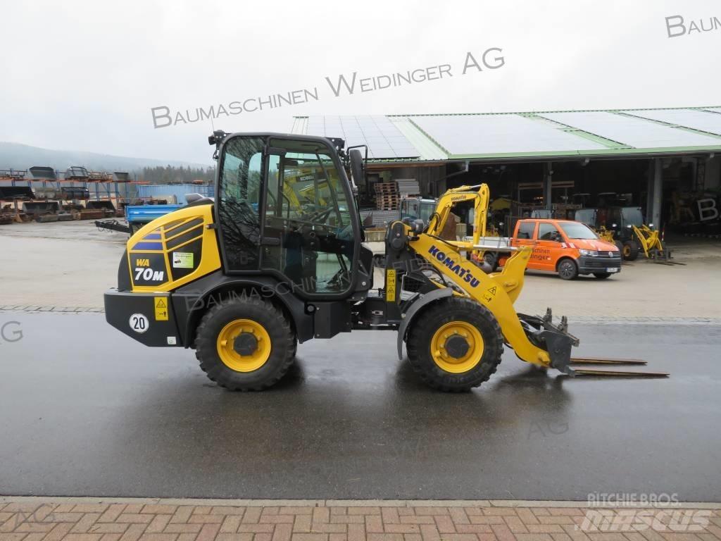 Komatsu WA 70M Фронтальные погрузчики
