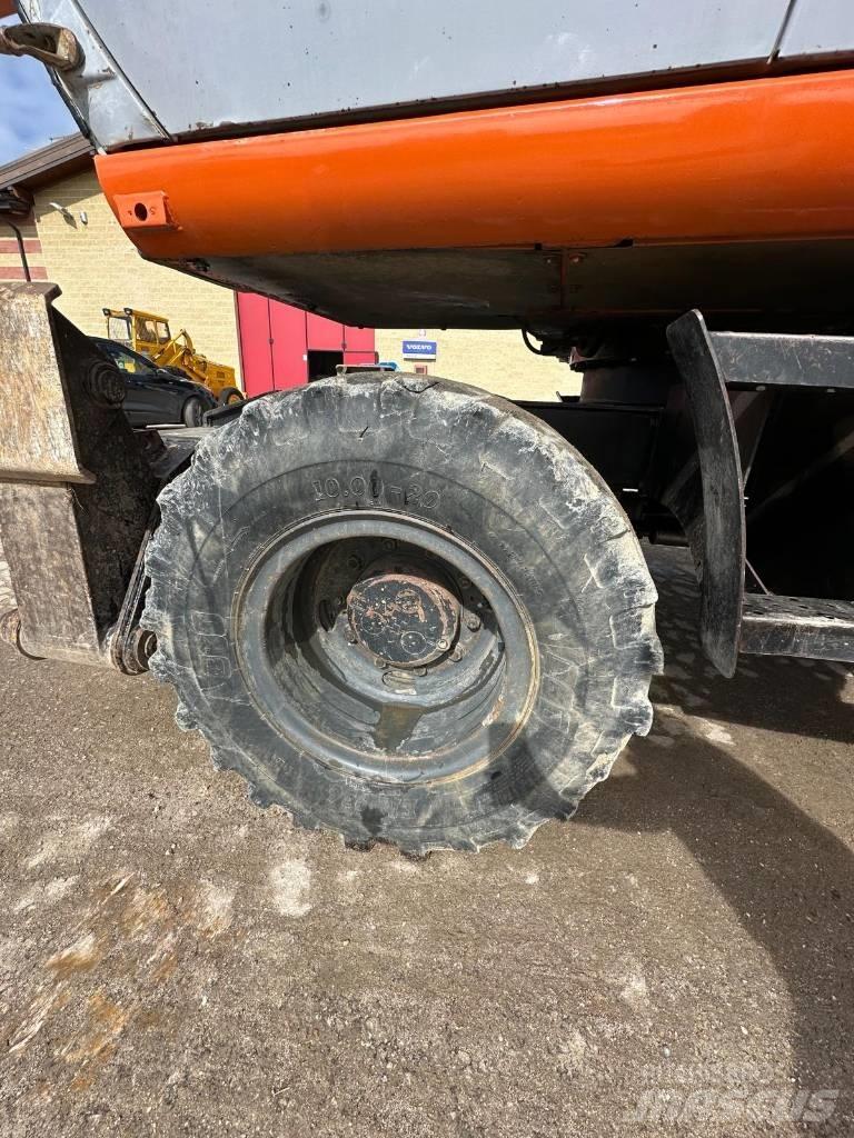 Hitachi EX 165 Колёсные экскаваторы