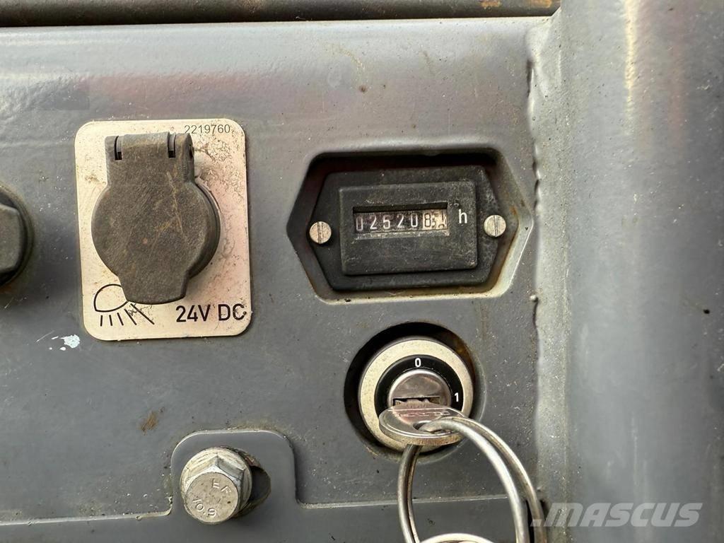 Vögele Super 800-3i Асфальтоукладчики