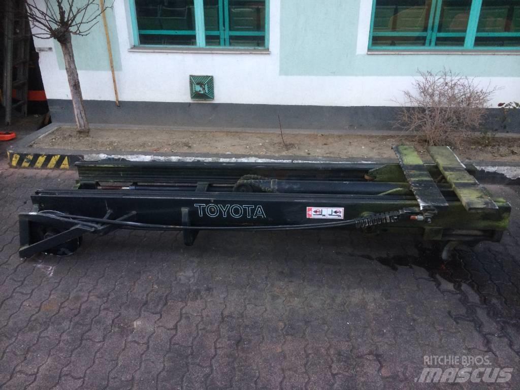 Toyota 6FD25 M-0240 Мачты погрузчиков