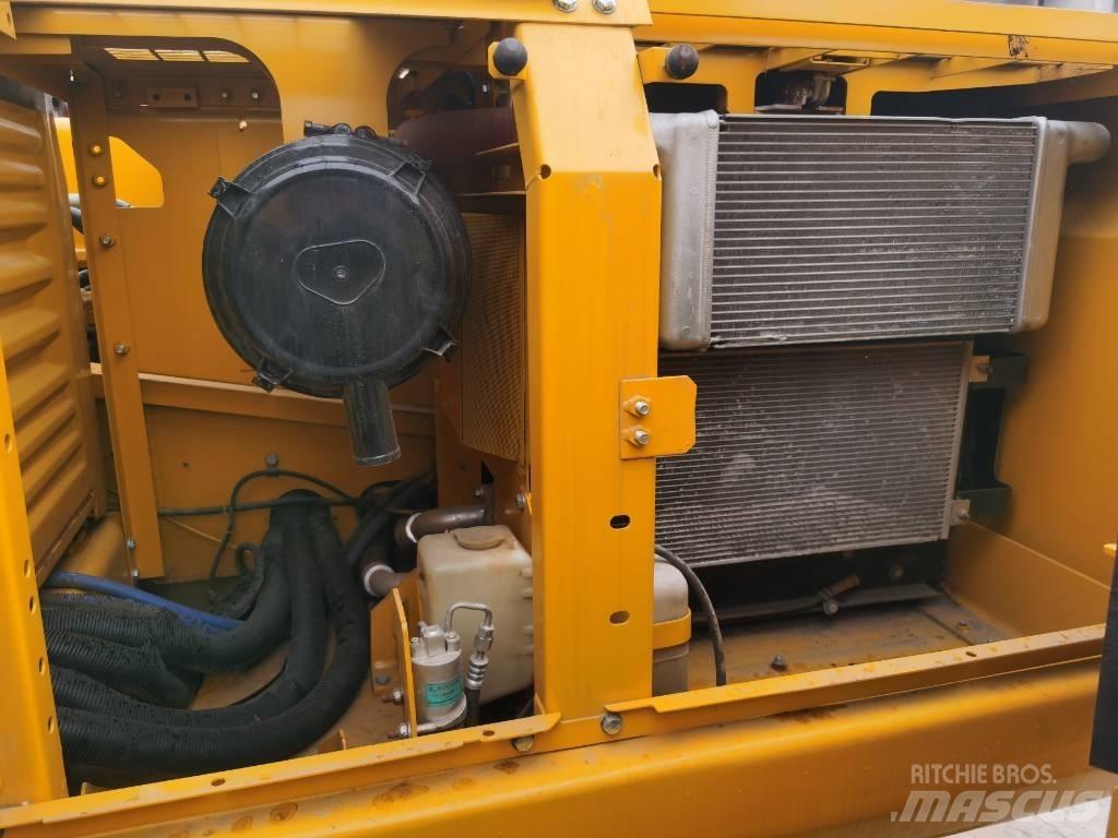 Komatsu PC 220-7 Гусеничные экскаваторы