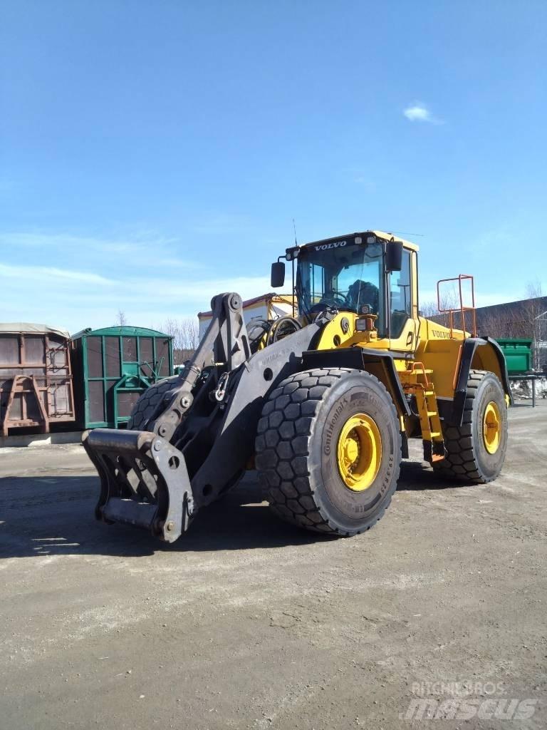 Volvo L 220 F Фронтальные погрузчики