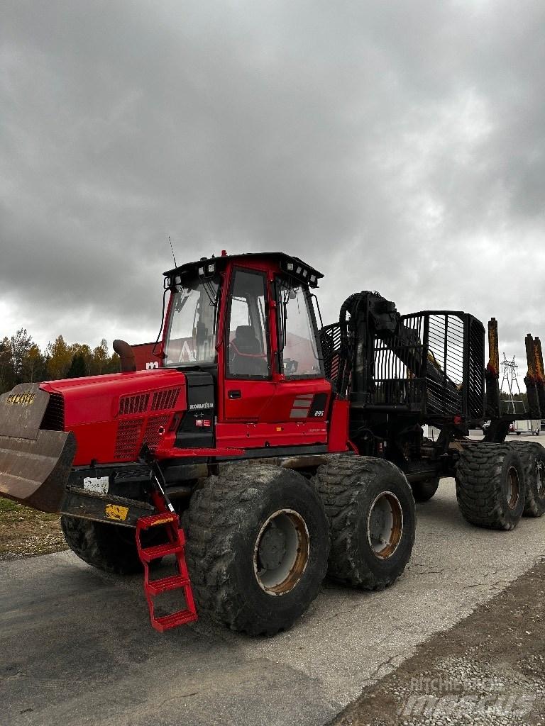 Komatsu 895 Форвардеры