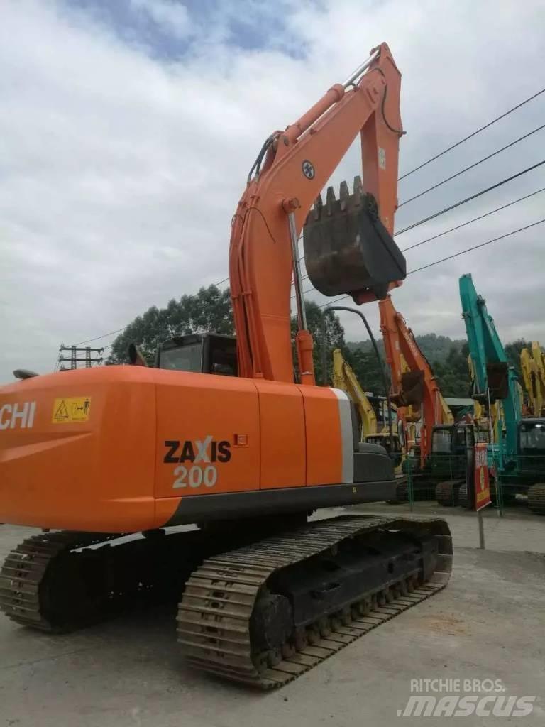 Hitachi ZX 200 Гусеничные экскаваторы