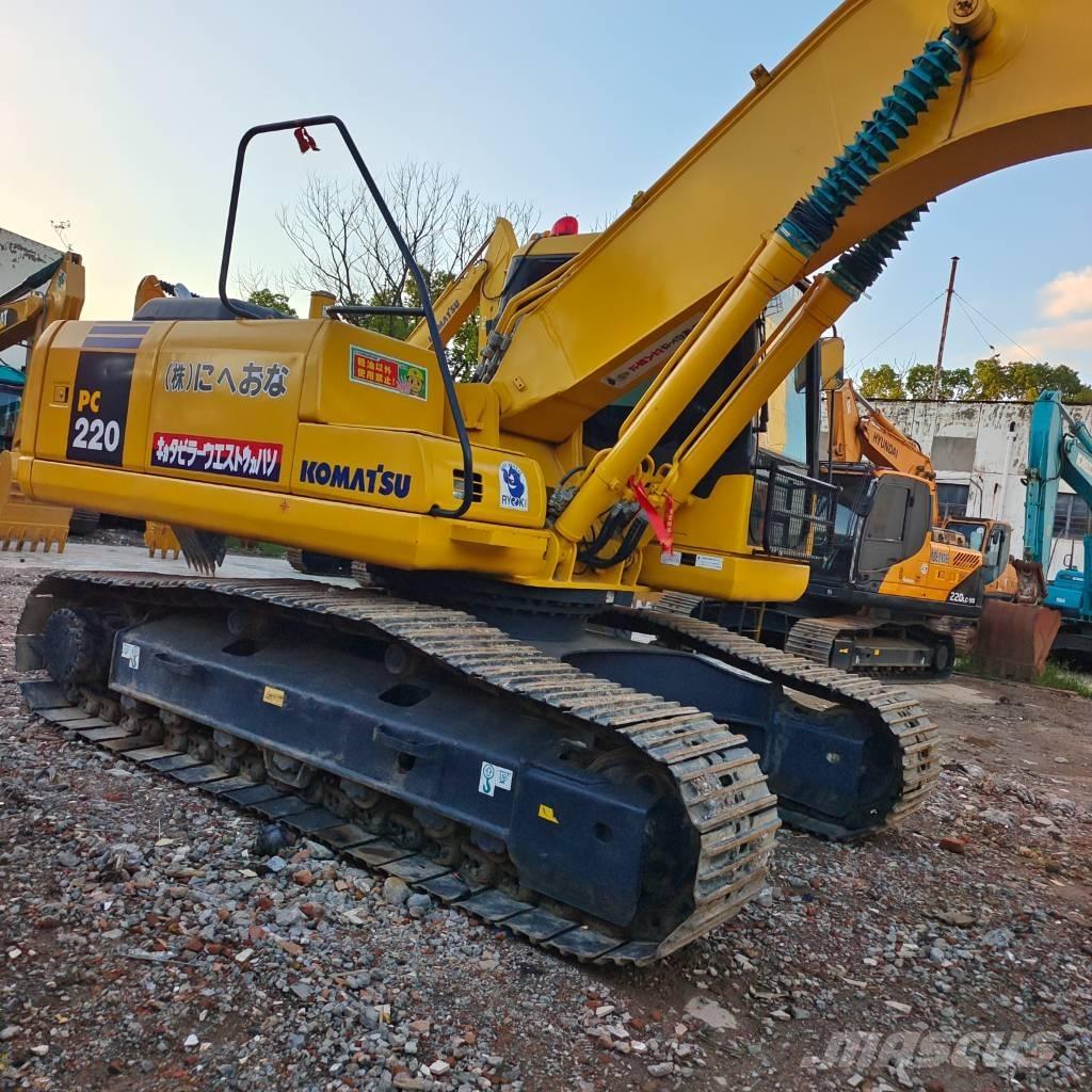 Komatsu PC 220 Гусеничные экскаваторы