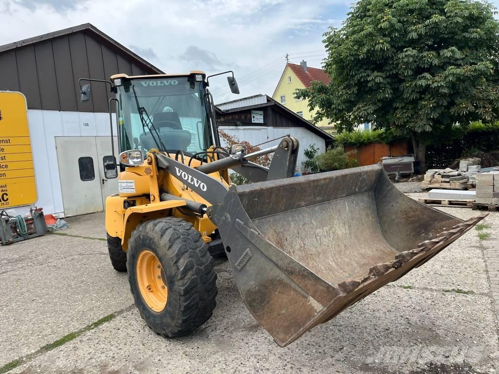 Volvo L 35 G Фронтальные погрузчики