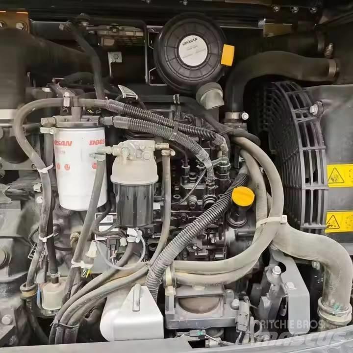 Doosan DX60W Колёсные экскаваторы