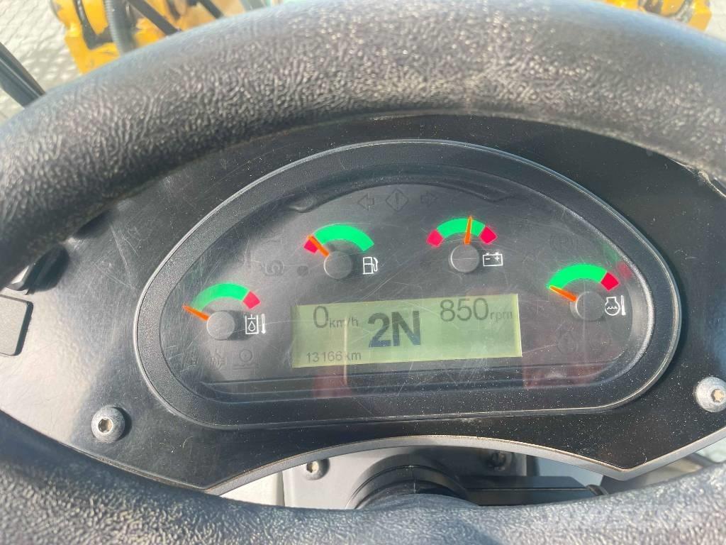 CAT 906M Фронтальные погрузчики