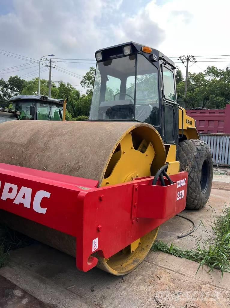Dynapac CA 25 D Грунтовые катки