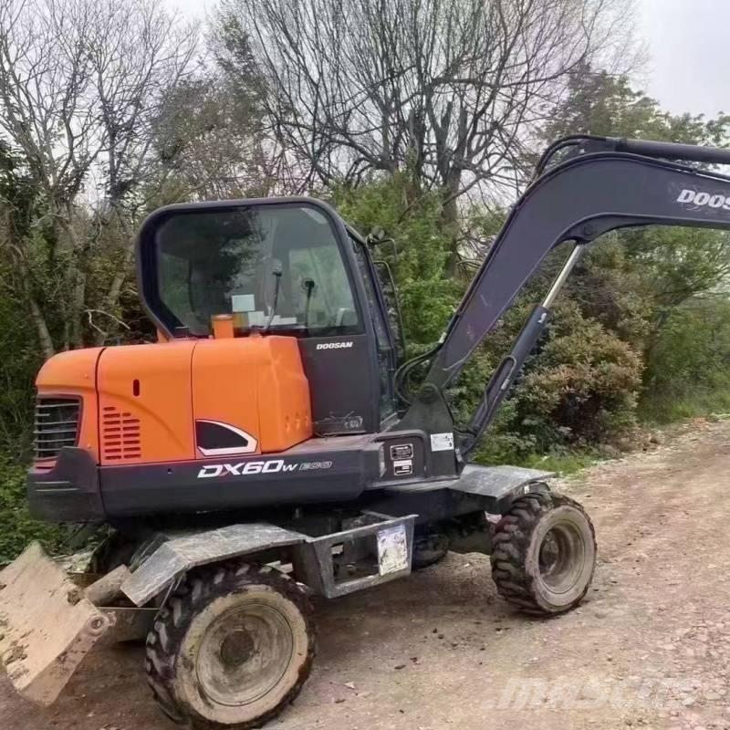 Doosan DX60W Колёсные экскаваторы