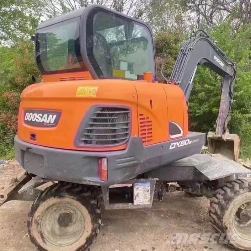 Doosan DX60W Колёсные экскаваторы