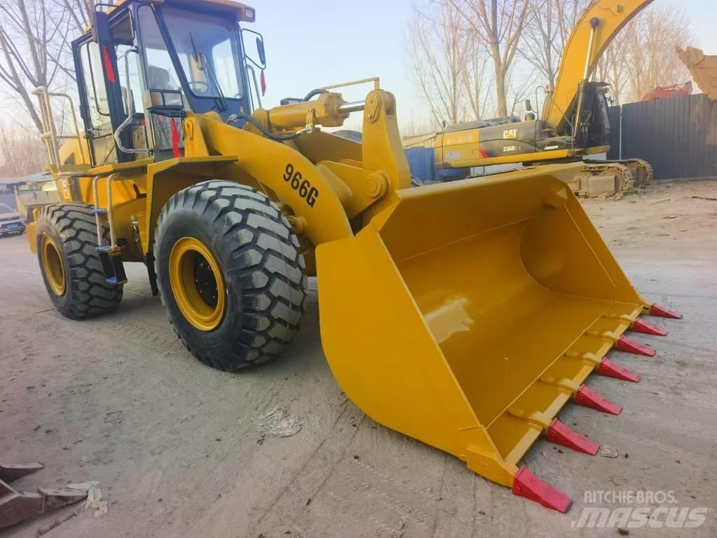 CAT 966G Фронтальные погрузчики