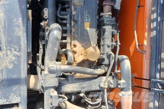 Develon DX225LC-5 Гусеничные экскаваторы