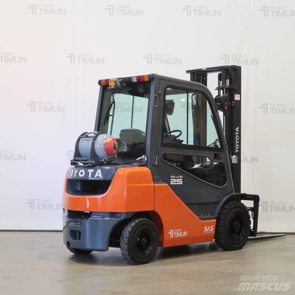 Toyota 02-8FGF25 Газовые погрузчики