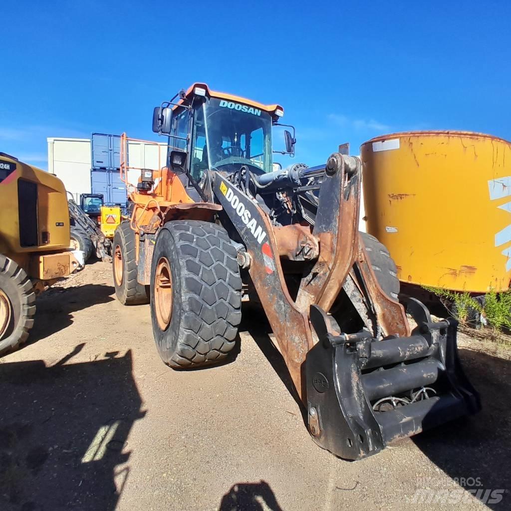 Doosan DL 300-5 Фронтальные погрузчики