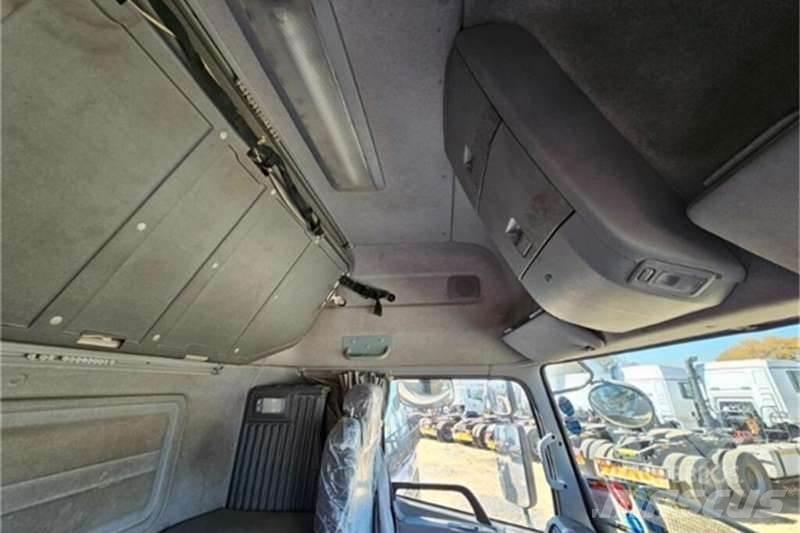 UD TRUCKS QUON Специальные грузовики