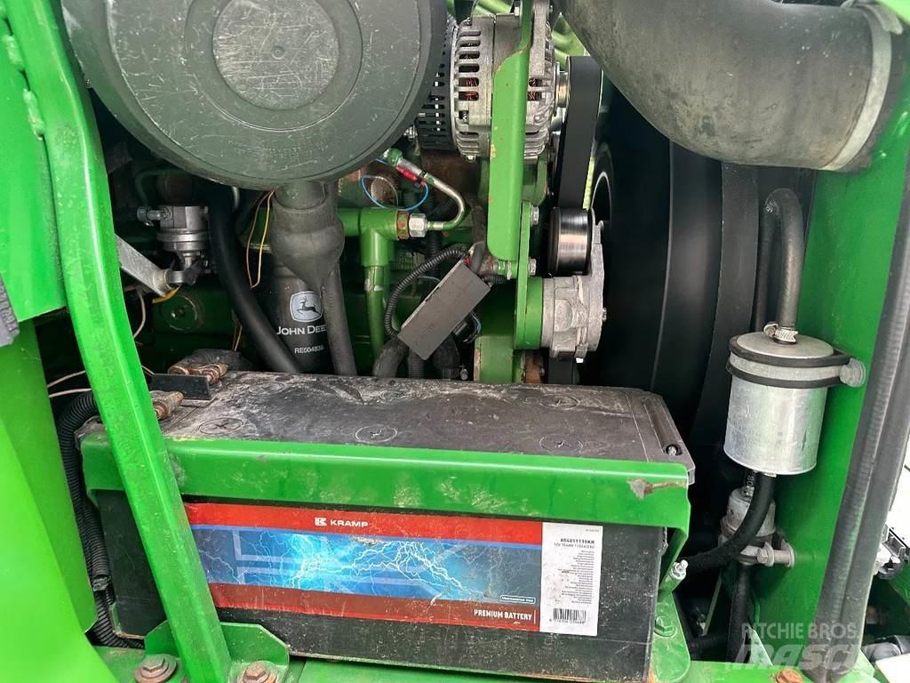 John Deere 3800 Телескопические фронтальные погрузчики