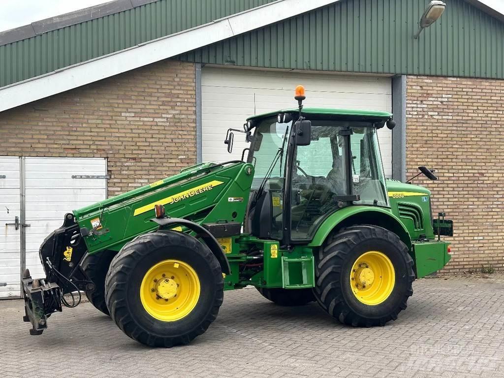 John Deere 3800 Телескопические фронтальные погрузчики