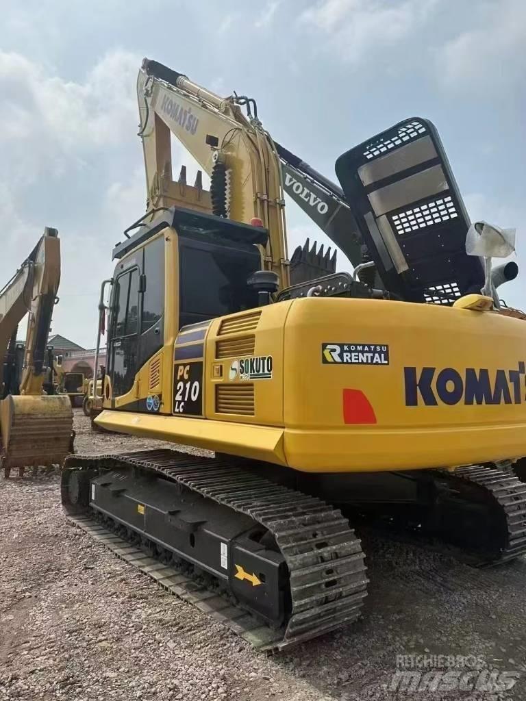 Komatsu 210-8 Гусеничные экскаваторы
