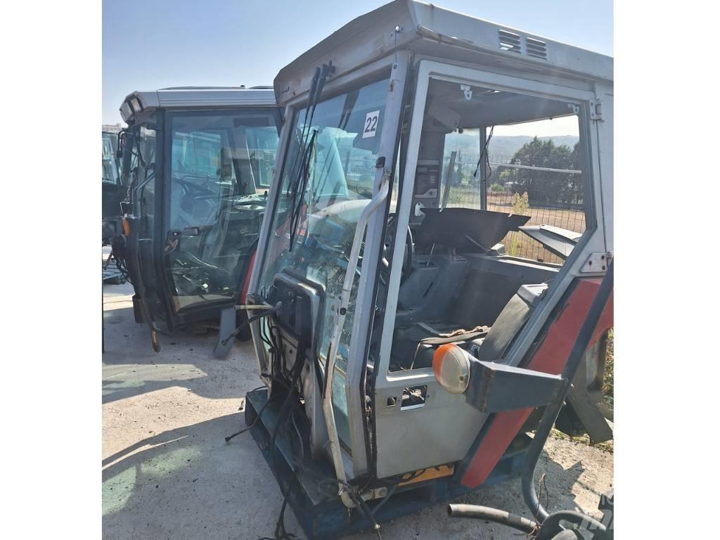 Massey Ferguson 3080 Кабины