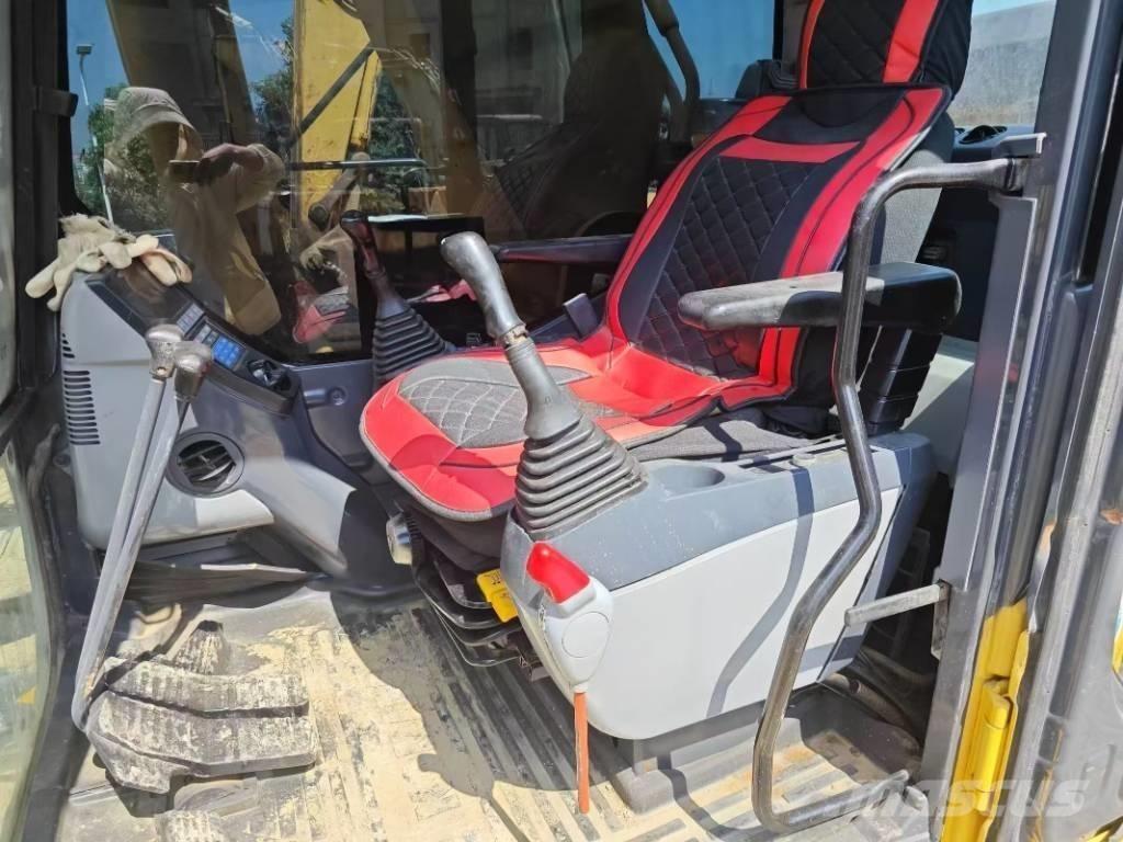 Komatsu PC 450-8 Гусеничные экскаваторы