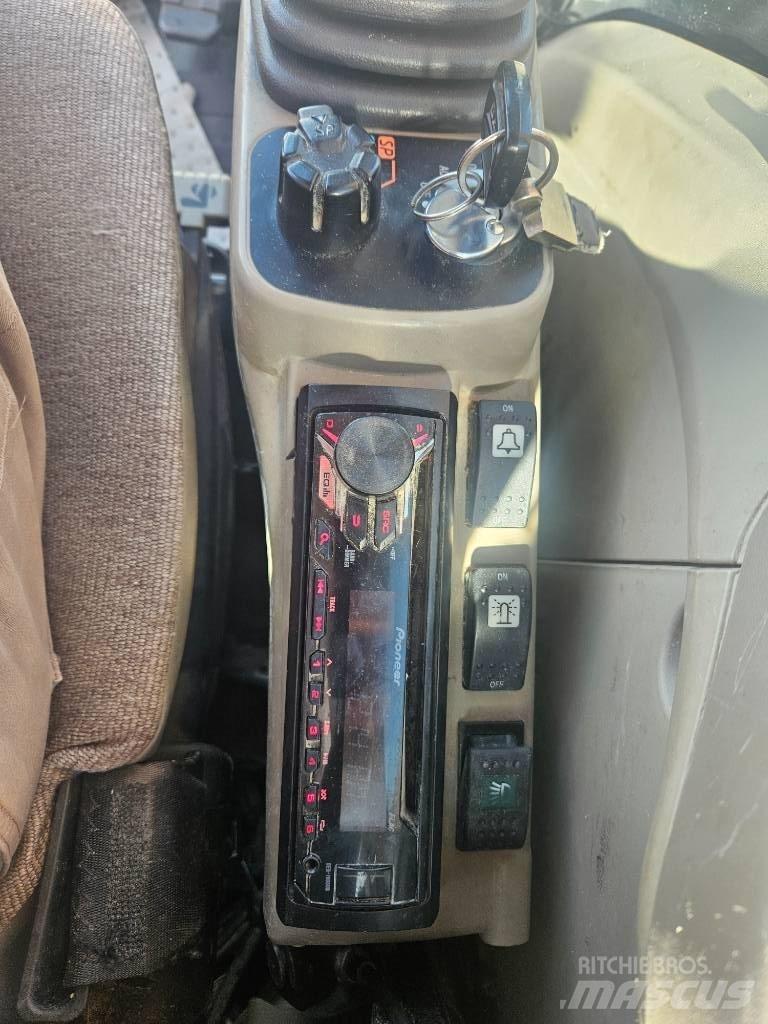 CASE CX 235 C SR Гусеничные экскаваторы