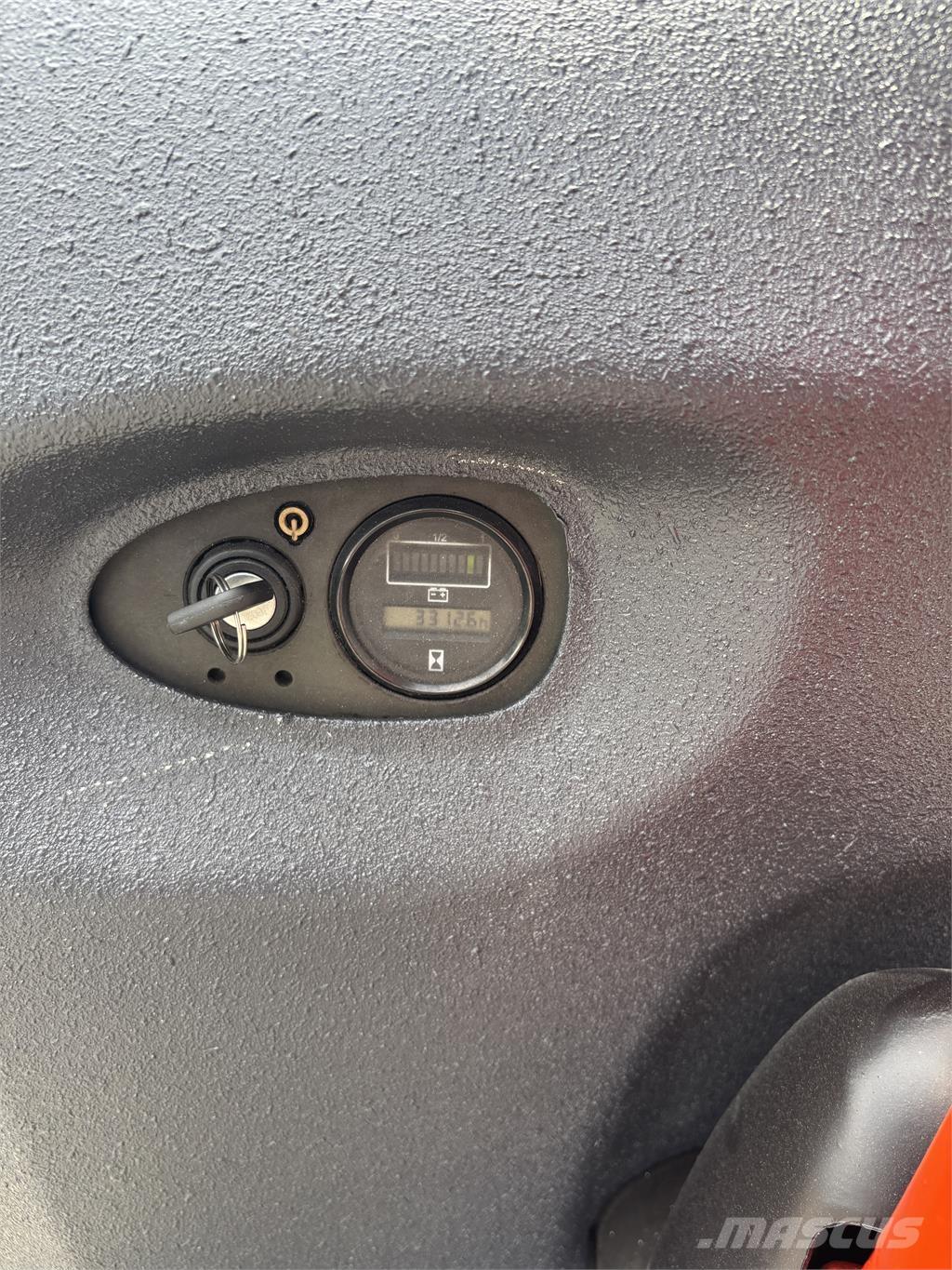 Linde L16 Самоходные электроштабелёры